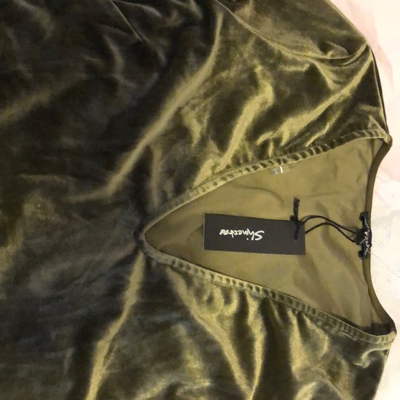 Top - Picture 2 of 3